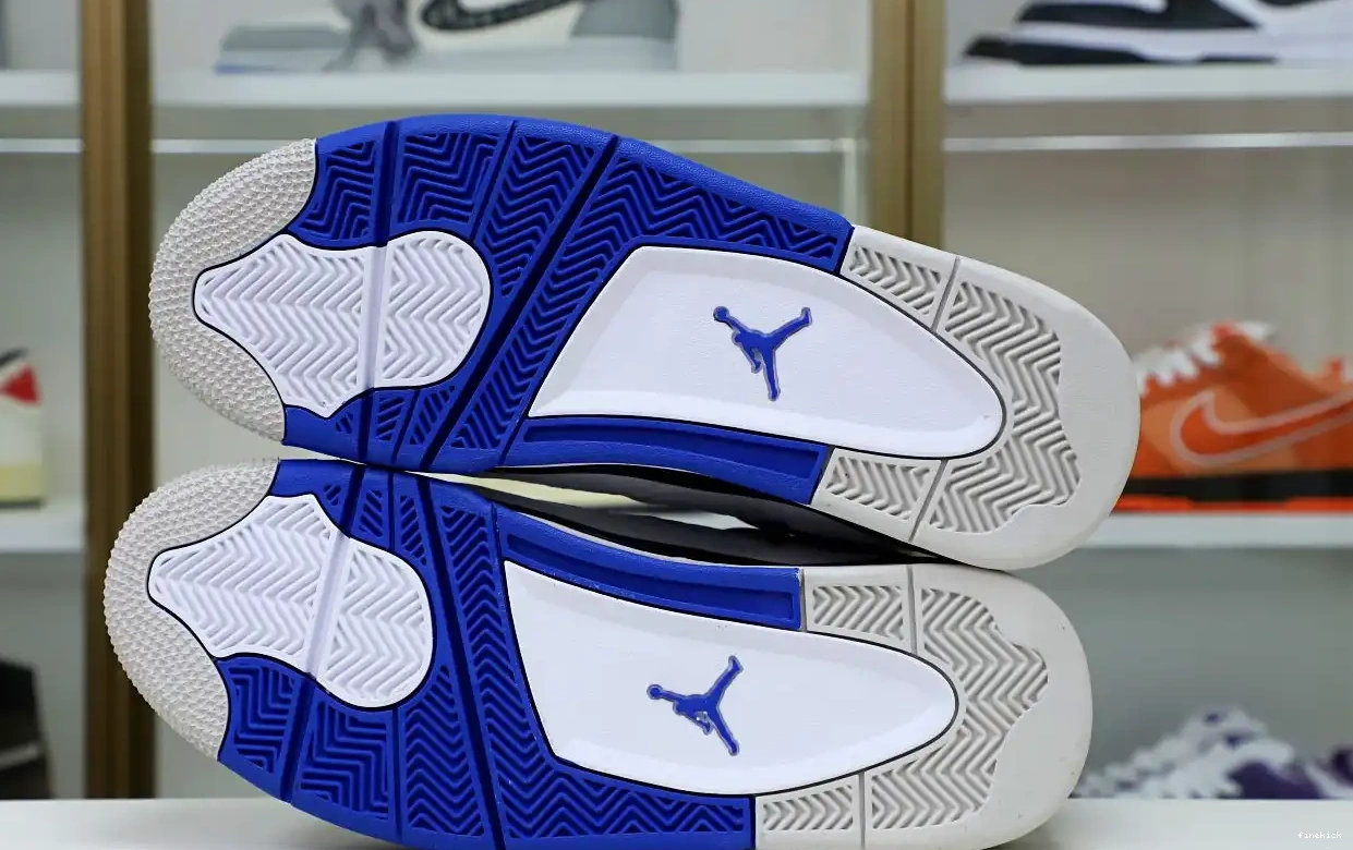 4 RETRO AIR JORDAN MOTORSPORTS 0510
